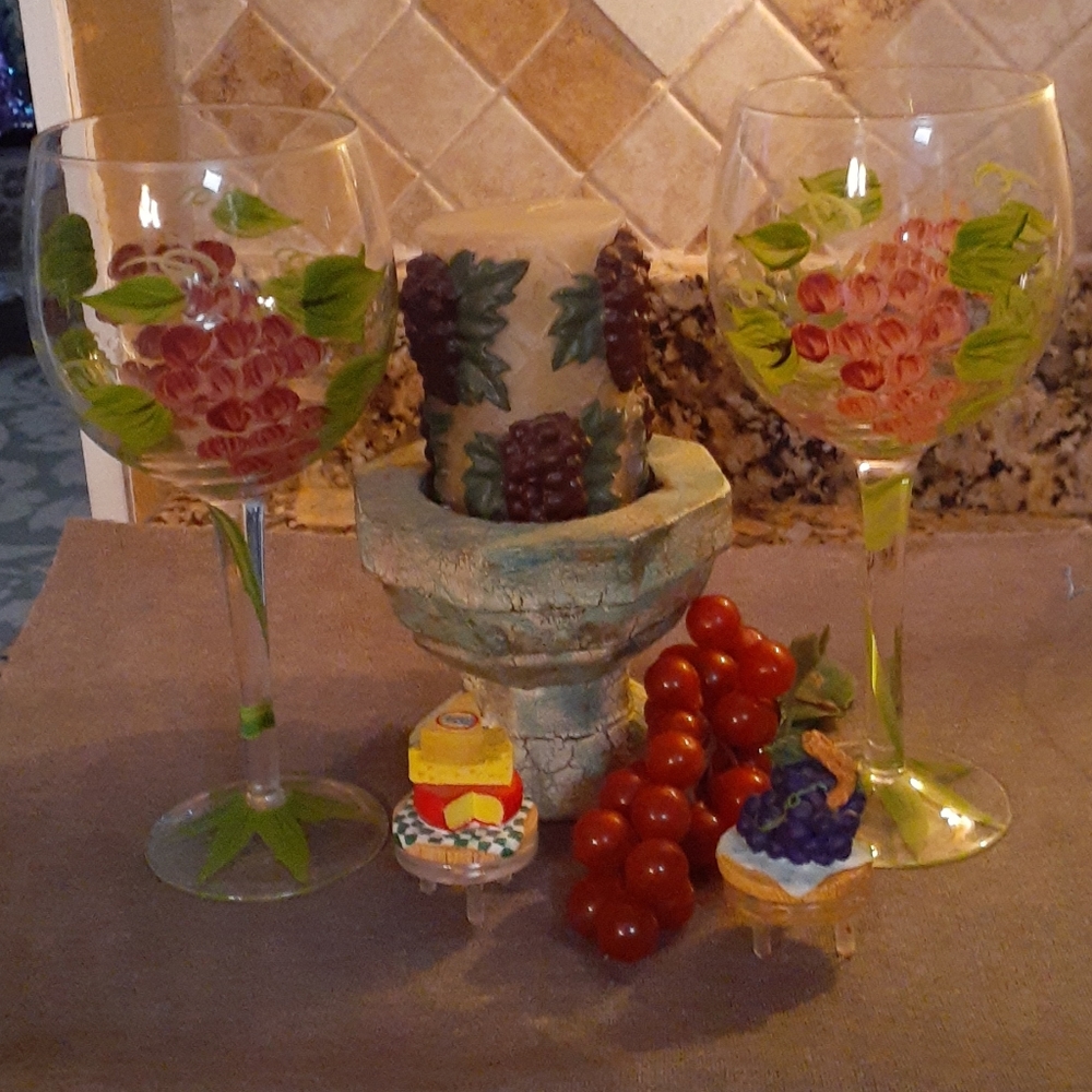 6 Tuscan item's